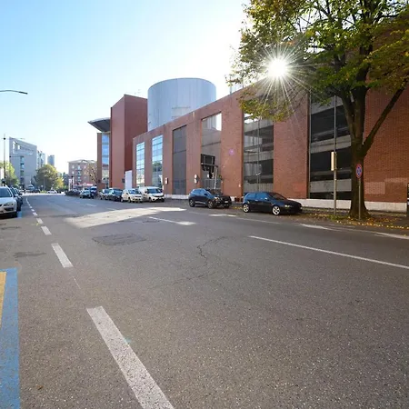 아파트 Station & Center *